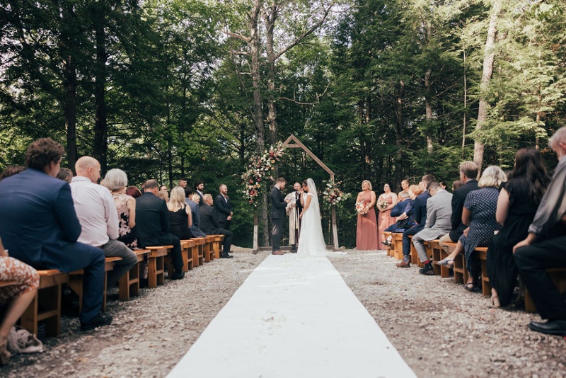 MAINE BARN WEDDING VENUE PLANNER